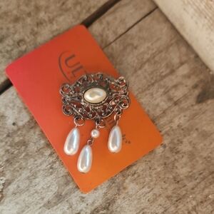 Elegant Silver Pearl Brooch